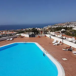 https://village-island-heights.adeje-hotels.com